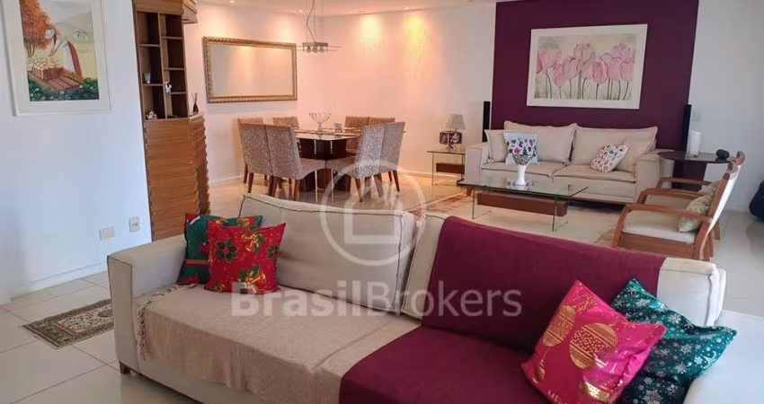 Apartamento 4 Quartos Com direito Escriturada ao Uso da Laje