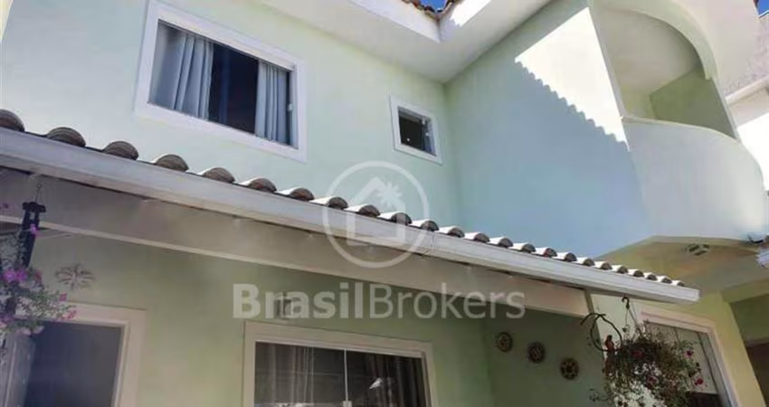 Casa de Condomínio à venda com 173,00m² e 3 quartos em Jacarepaguá, Rio de Janeiro - rj