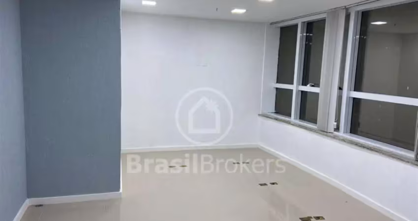Sala comercial com 1 sala à venda na Avenida Embaixador Abelardo Bueno, Barra da Tijuca, Rio de Janeiro