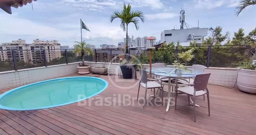 Linda cobertura na barra da tijuca ao lado da praia!!!