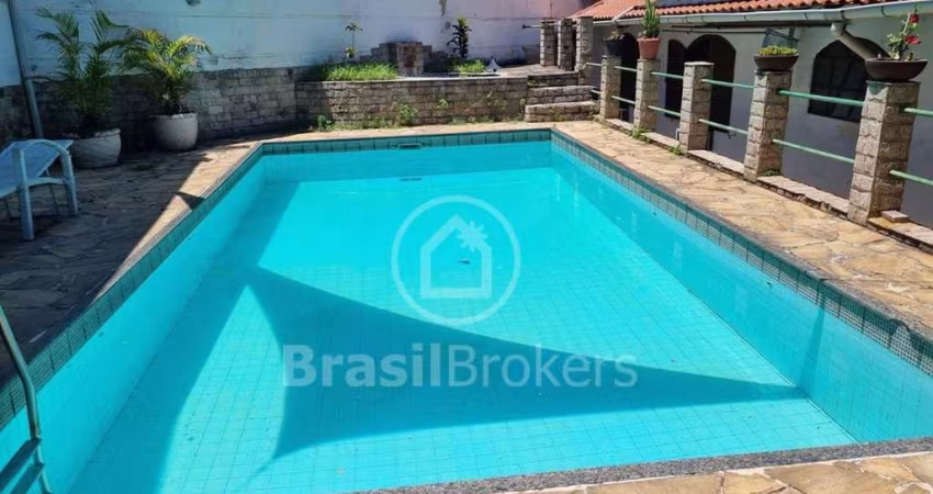 Casa de Condomínio à venda com 259,00m² e 5 quartos em Jacarepaguá, Rio de Janeiro - rj