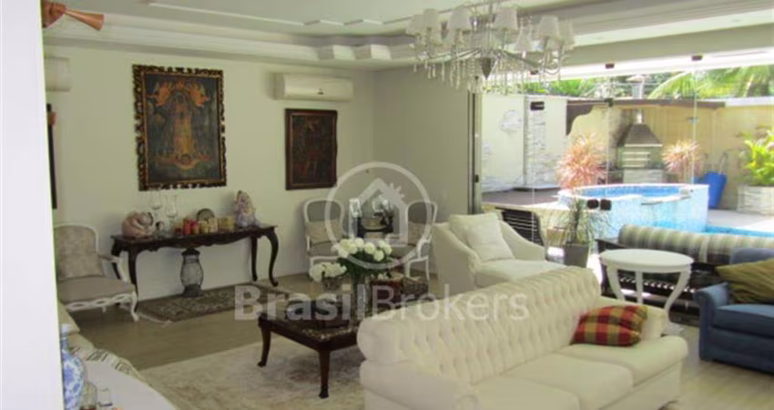 Casa à venda com 686,00m² e 5 quartos em Barra da Tijuca, Rio de Janeiro - rj