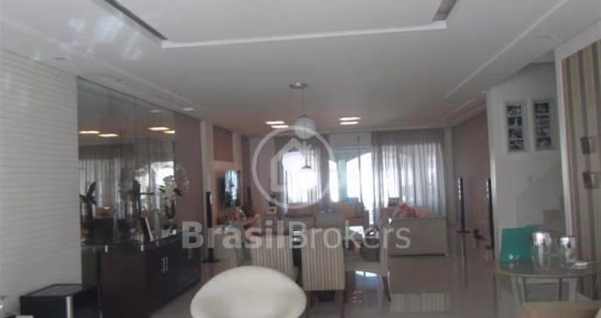 Casa de Condomínio à venda com 480,00m² e 4 quartos em Recreio dos Bandeirantes, Rio de Janeiro - rj