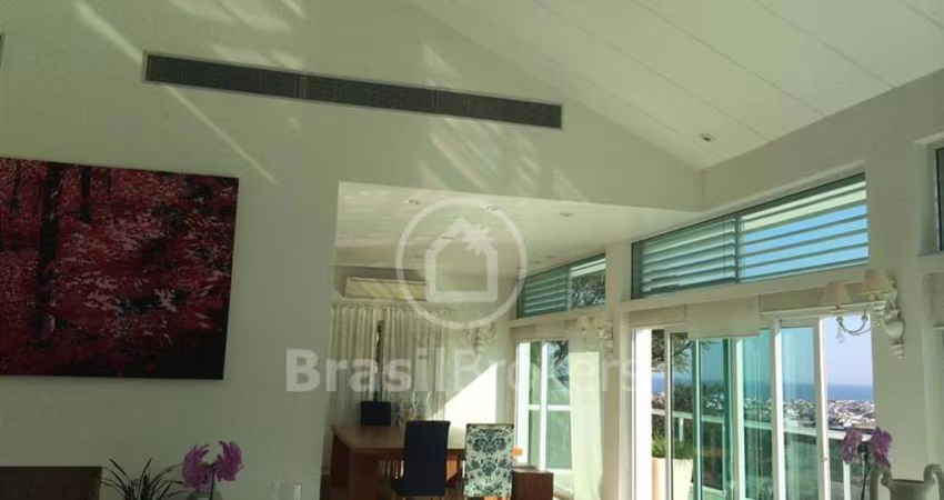 MARAVILHOSA CASA NO ITANHANGA