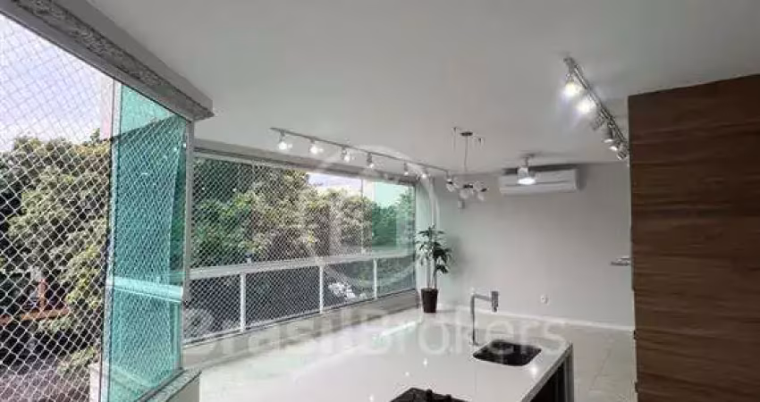 Apartamento incrível com varandão no Recreio dos Bandeirantes