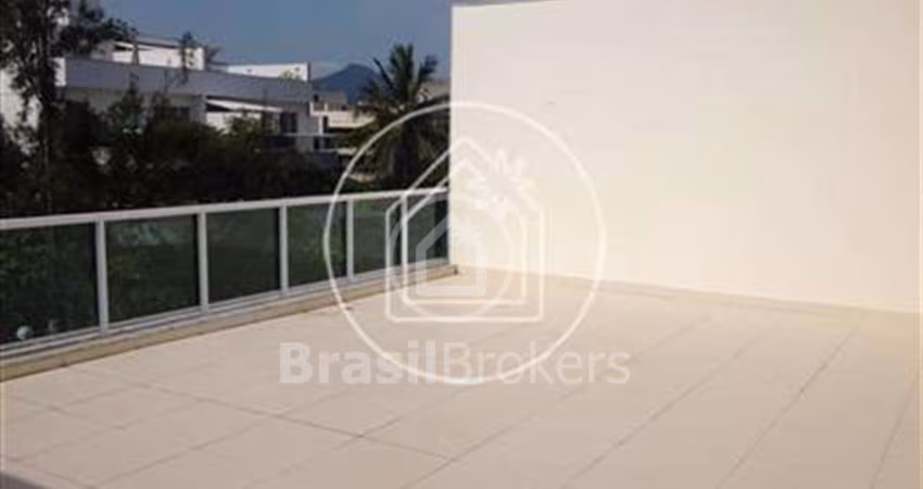 Cobertura à venda com 210,00m² e 2 quartos em Recreio dos Bandeirantes, Rio de Janeiro - rj
