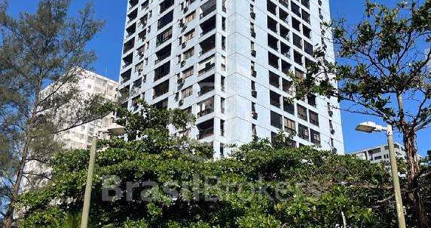 Apartamento - Barra da Tijuca Condomínio Alfa I