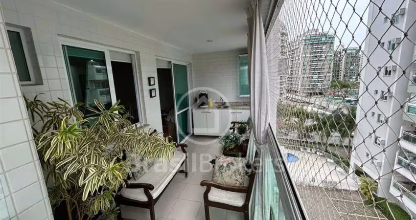 |Apartamento em prédio de frente