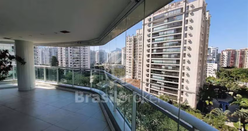 Excelente apartamento com 4 suites e 4 vagas no condominio  peninsula