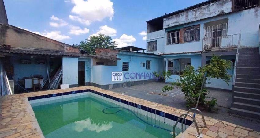 Casa com 3 dormitórios para alugar, 180 m² por R$ 2.500/mês -  Rua Tupacereta-Campo Grande - Rio de Janeiro/RJ