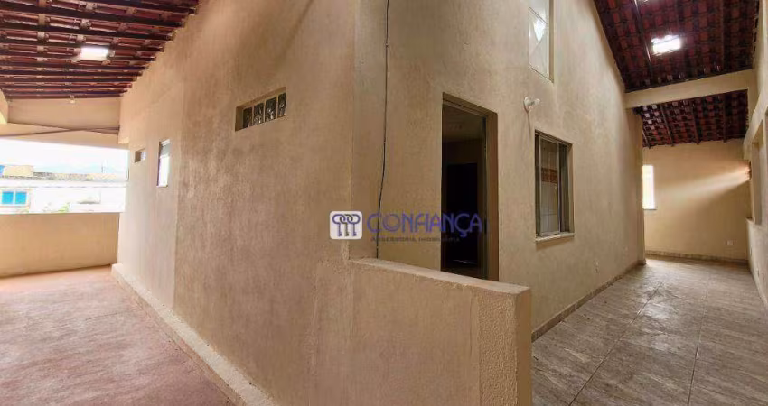 Casa com 2 dormitórios para alugar, 80 m² por R$ 950/mês - Inhoaíba - Rua Seabra Filho,  Rio de Janeiro/RJ