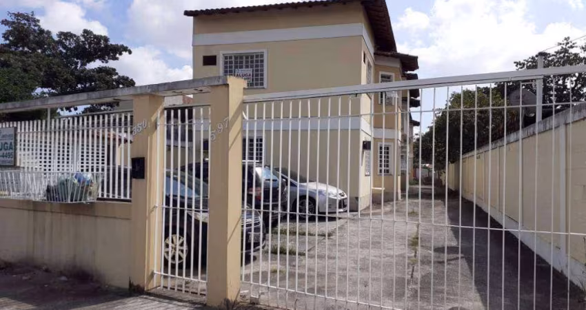 Apartamento com 2 dormitórios para alugar, 55 m² por R$ 1.315/mês -  Rua Aricuri, Campo Grande - Rio de Janeiro/RJ