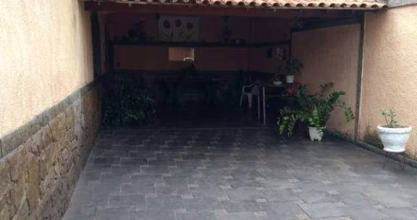 Casa com 3 dormitórios à venda, 325 m² por R$ 850.000,00 - Campo Grande - Rio de Janeiro/RJ
