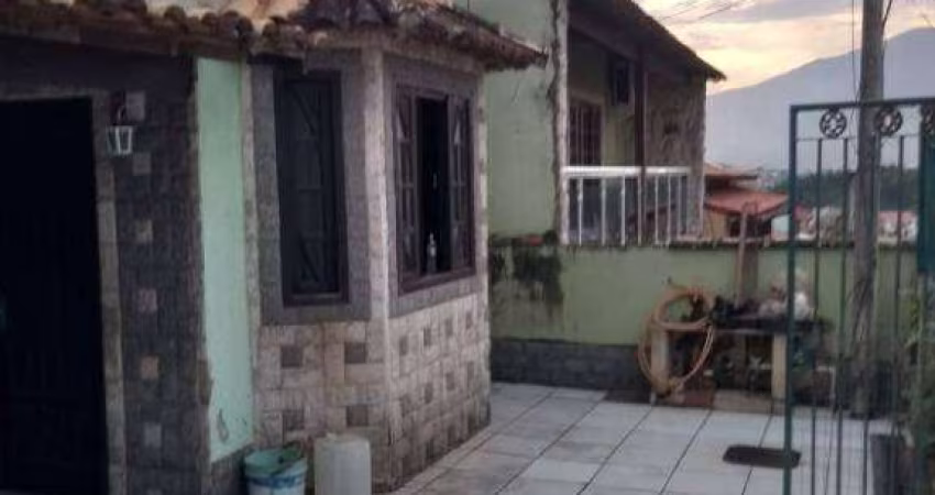 Casa com 3 dormitórios à venda, 200 m² por R$ 395.000,00 - Campo Grande - Rio de Janeiro/RJ