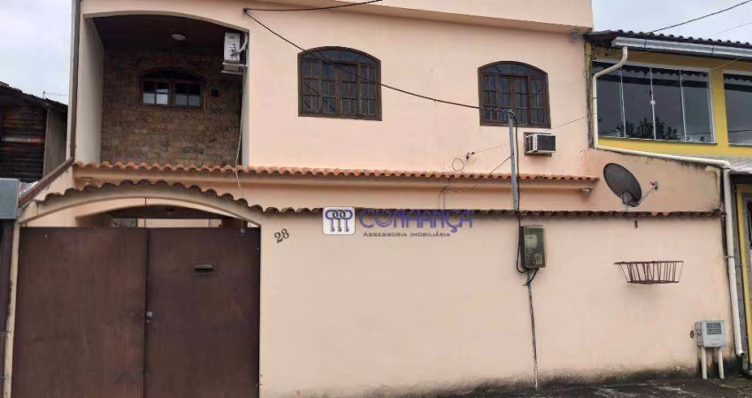 Belissima casa duplex localizada em bairro muito tranquilo!