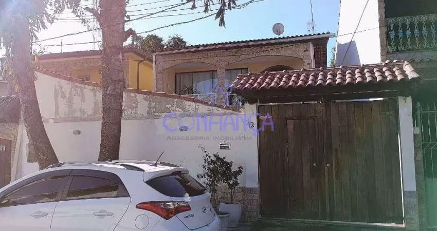 Casa com 3 dormitórios à venda, 200 m² por r$ 690.000,00 - campo grande - rio de janeiro/rj