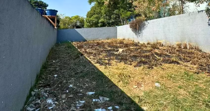 Excelente oportunidade de investimento em um terreno localizado na estrada dos caboclos.