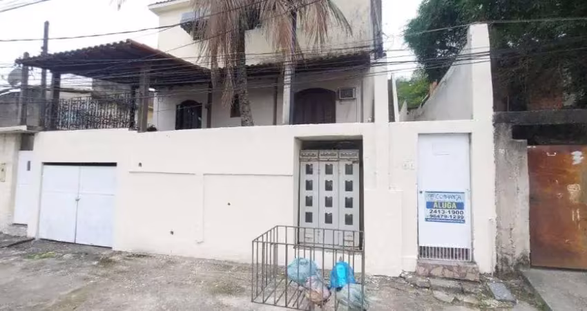 Casa com 2 dormitórios para alugar, 45 m² por r$ 650,00/mês - campo grande - rio de janeiro/rj