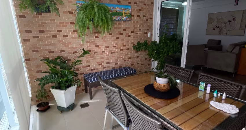 Lindo Apartamento 3 dormitórios pertinho do mar