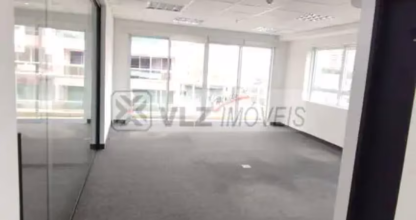 Sala comercial com 3 salas para alugar na Rua Bom Pastor, 2732, Ipiranga, São Paulo