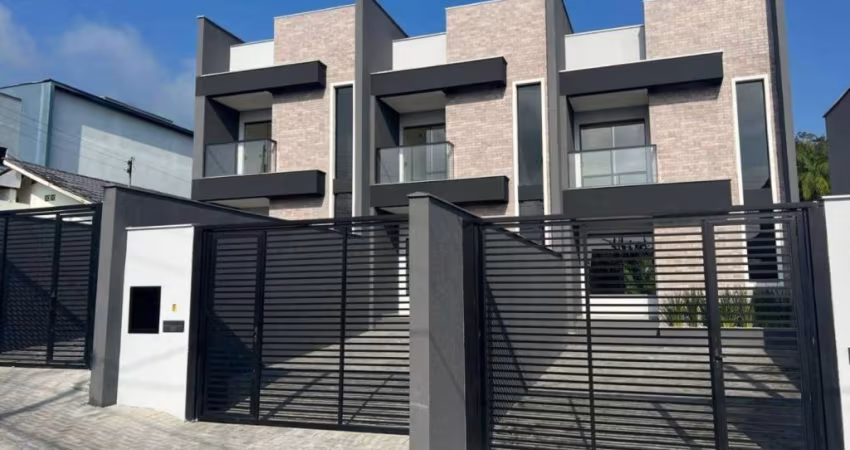 Triplex com 186 m2 à Venda na Ilha da Figueira - Jaraguá do Sul / SC
