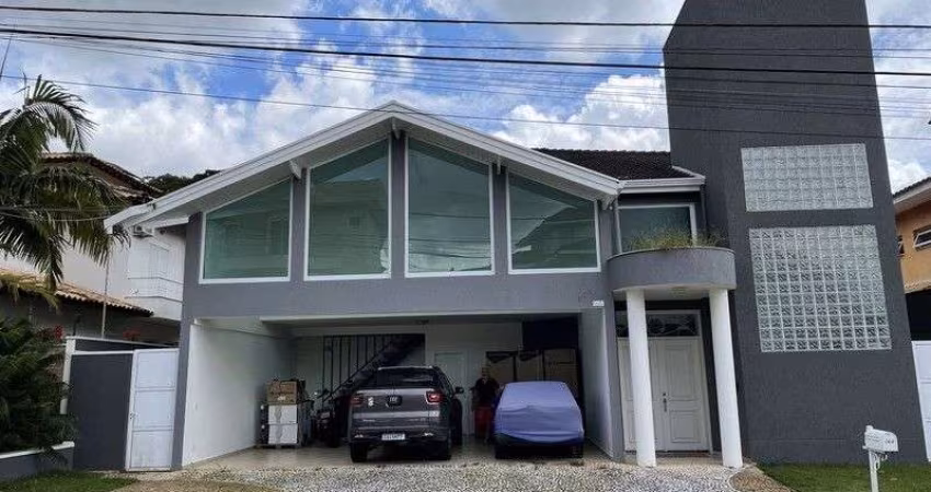 Casa de 580 m2 c/ 4 suítes mobiliada + piscina no Portal do Paraíso 2 em Jundiaí