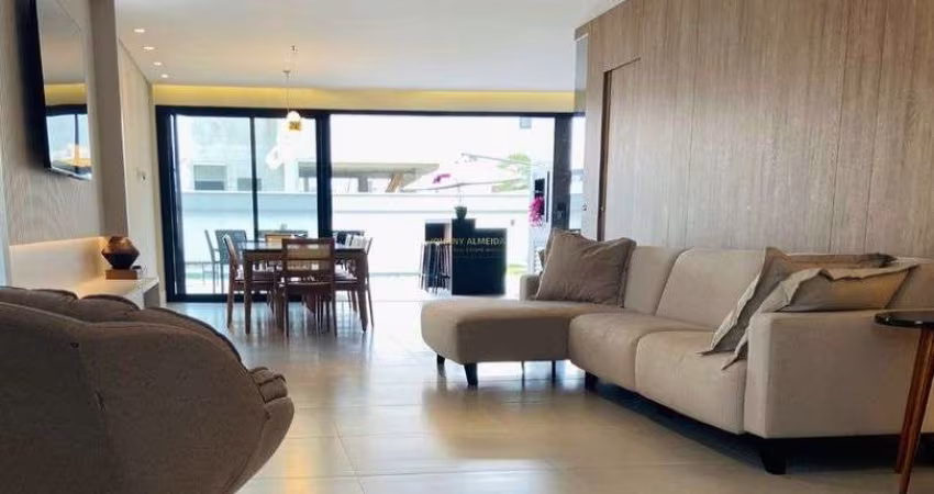 Casa de 330 m2 mobiliada c/ 4 suítes no Cond. Caledônia em Camboriú