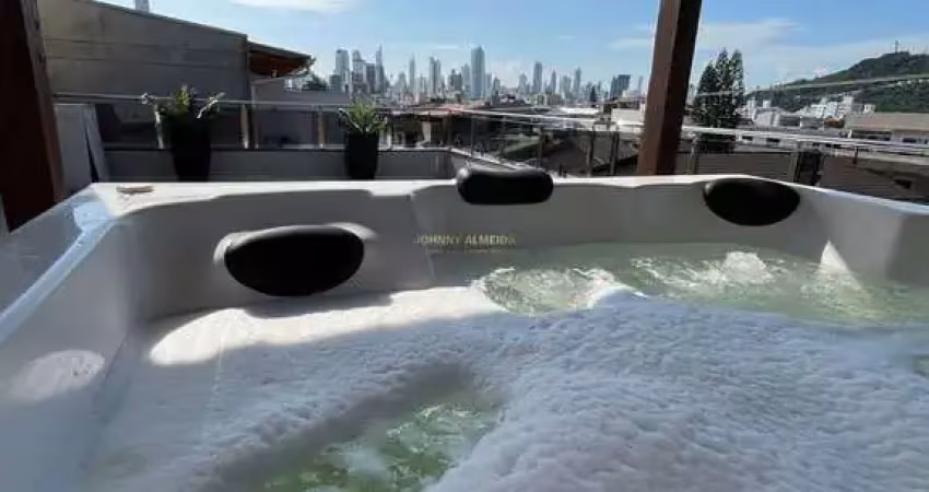 Casa no jd. das nações poucos metros da praia central de bc