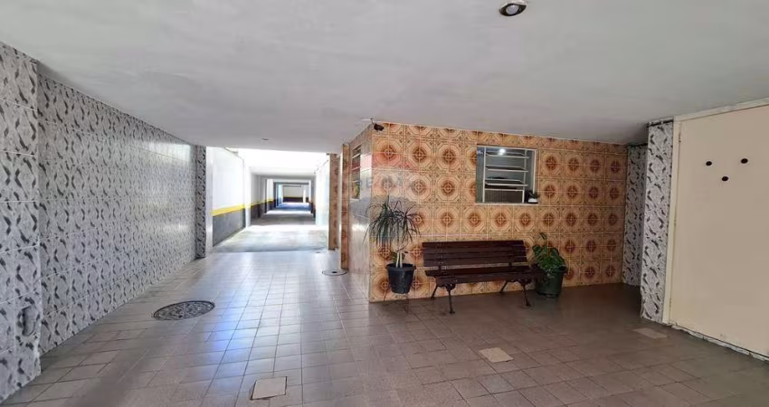 Apartamento à Venda 65m², condomínio fechado, 2 quartos, vaga de garagem na Praça do Carmo