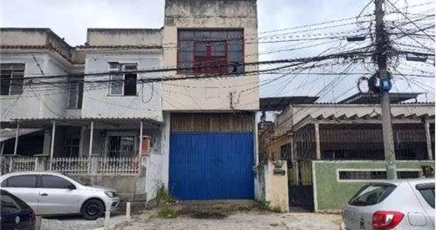 Galpão Comercial à Venda na Penha – 242m², 5 Salas, Depósito e Localização Estratégica