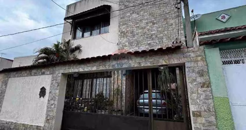 Casa 4 Quartos com Suíte em Olaria - RJ