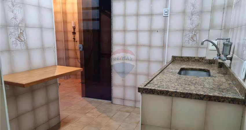 Apartamento  2 Quartos - Frente ao CHurrasquito em Bonsucesso