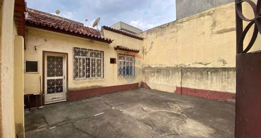 Casa  de fundos - Rua Cintra na Penha Circular  - com Quintal  80m2 -   R$ 220.000