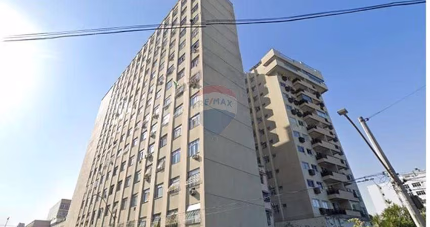 EXCELENTE APARTAMENTO À VENDA EM NITERÓI, COM 3 QUARTOS E 2 BANHEIROS, NA AVENIDA FELICIANO SODRÉ!
