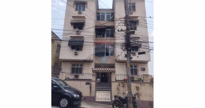 Aparatmento térreo composto por sala, cozinha, área de serviço, sala, dois quartos e banheiro.