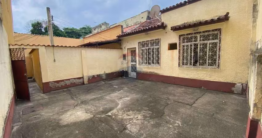 Casa  de fundos -  com quintal  80m2 -   r$ 205.000 - rua cintra na penha circular  -