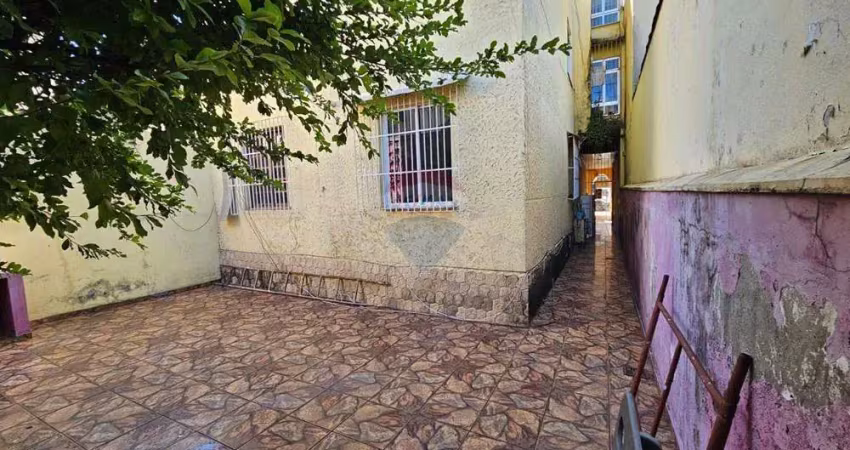Apartamento, térreo com 2 quartos e varanda,  em olaria -  r$ 175.000,00
