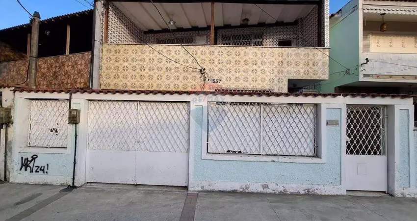 Olaria: casa duplex p/ 2 famílias ou investimento c/ 4 quartos e vaga | 2 aptos independentes
