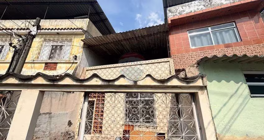 Casa com 4 quartos à venda em Olaria, Rio de Janeiro 