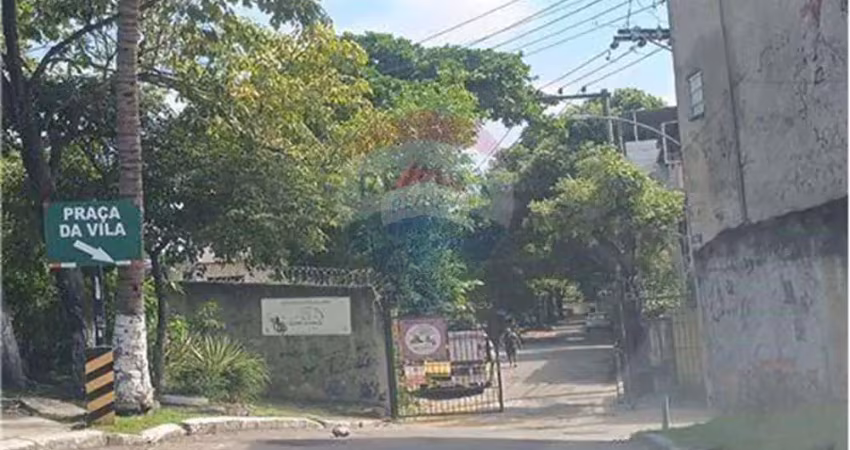 Casa de condominio, com moveis planejados ,terraço e vaga, benfica, rio de janeiro