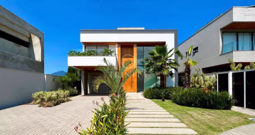Casa em Condominio em Barra da Tijuca  -  Rio de Janeiro