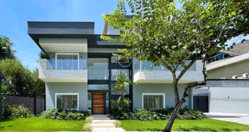 Casa no Santa Monica Jardins na Barra da Tijuca -  RJ