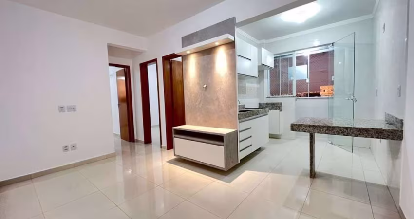 Apartamento com 2 dormitórios à venda, 56 m² por R$ 270.000,00 - Tubalina - Uberlândia/MG