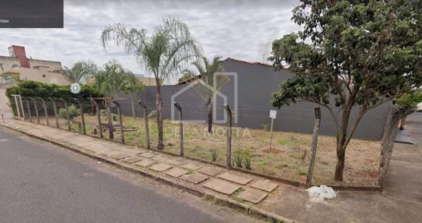 Terreno à venda, 300 m² por R$ 470.000,00 - Saraiva - Uberlândia/MG