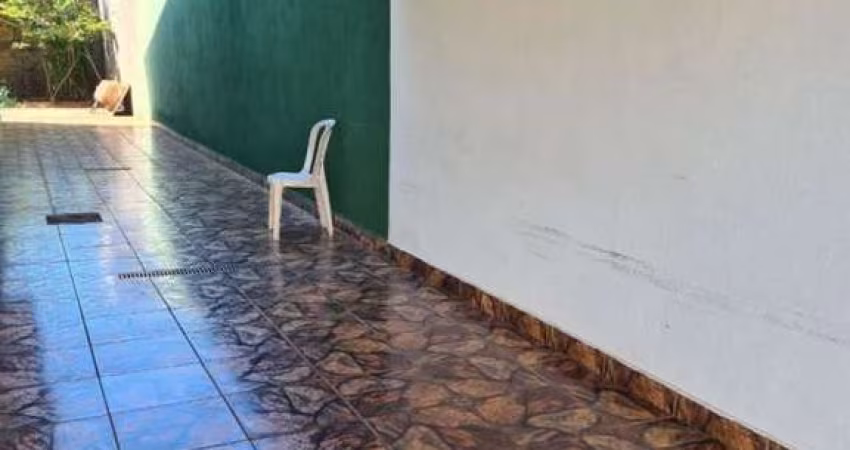 Casa com 3 dormitórios à venda por R$ 600.000,00 - Segismundo Pereira - Uberlândia/MG