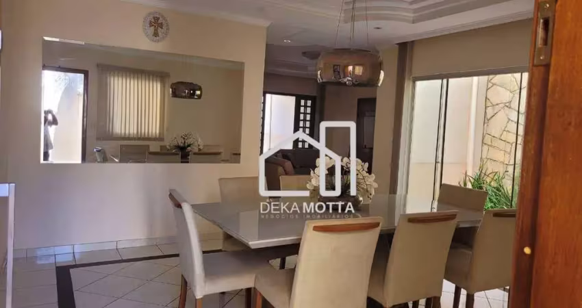 Casa com 3 dormitórios à venda, 225 m² por r$ 925.000,00 - santa mônica - uberlândia/mg