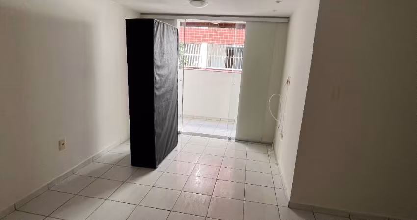 Apartamento no condomínio Ibirapuera 2