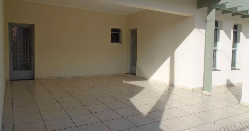 Casa Comercial com 04 salas