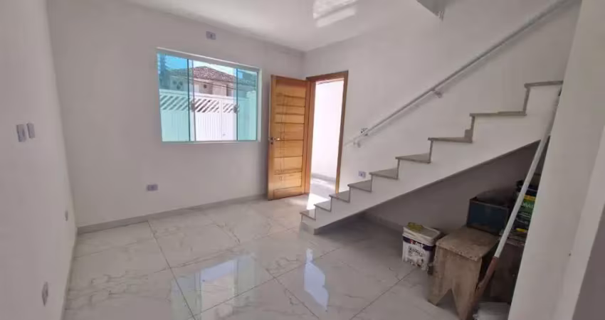 Lindo sobrado de condomínio com 3 suítes no bairro tude bastos!