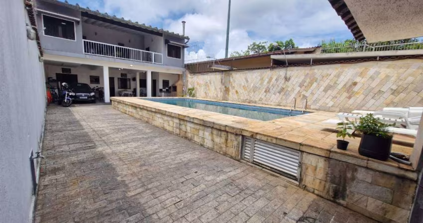 LINDA CASA COM 4 DORMITÓRIOS EM SOLEMAR!